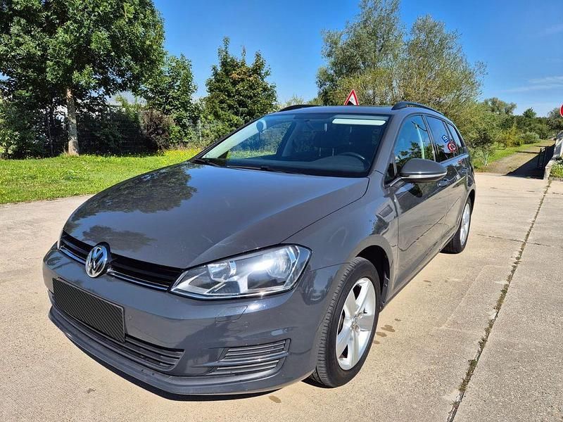 Grau Gebraucht 2015 VW Golf VII Comfortline Kombi | 7.499 € (Guter Preis) - Bild 1/4