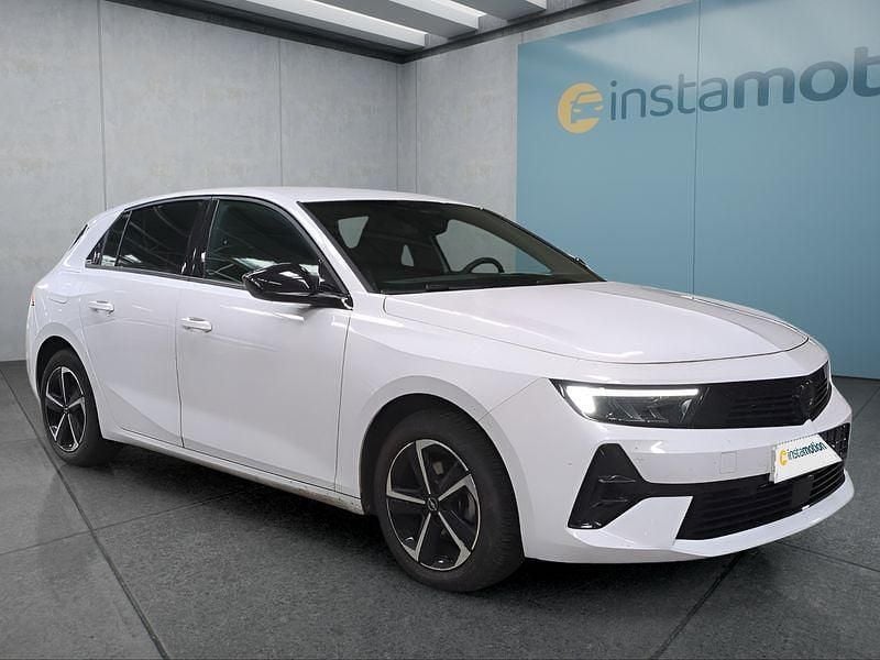 Usado Opel Astra 131 HP (96 kW) 2025 Branco Sedan