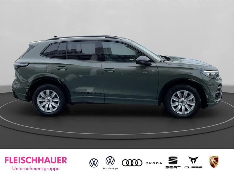 Gebraucht VW Tiguan Elegance 193 PS (141 kW) 2025 Schwarz SUV