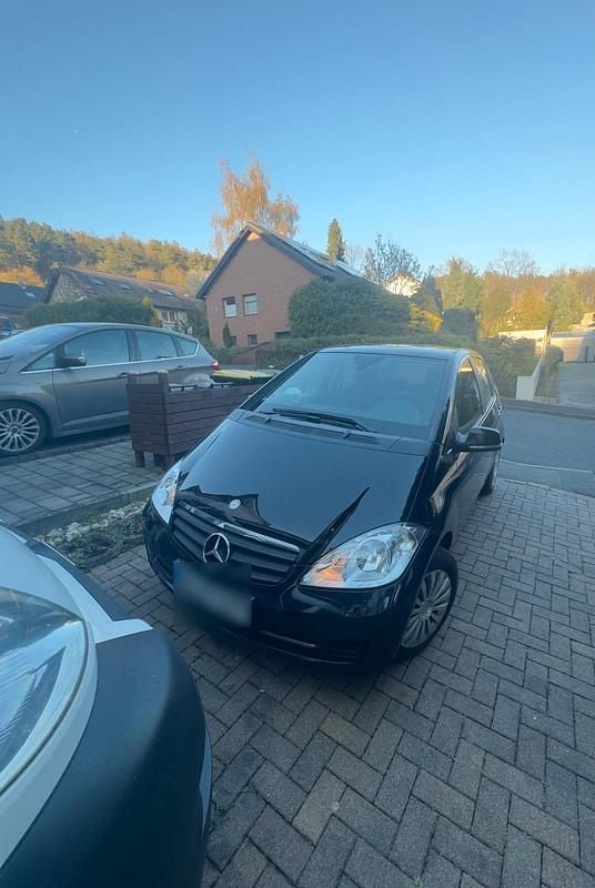 Gebraucht Mercedes A160 95 PS (69 kW) 2011 Schwarz Kleinwagen