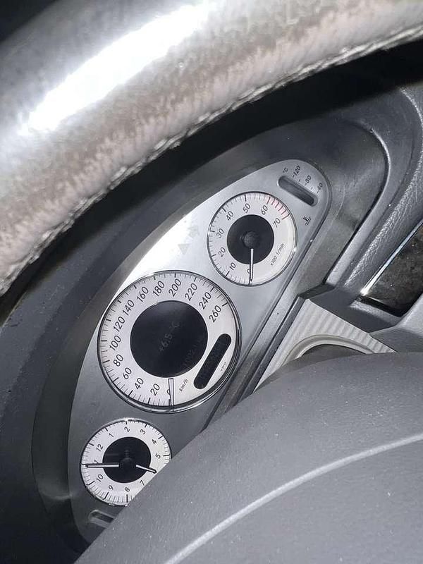 Gebraucht Mercedes E240 Elegance 177 PS (130 kW) 2004 Silber Kombi
