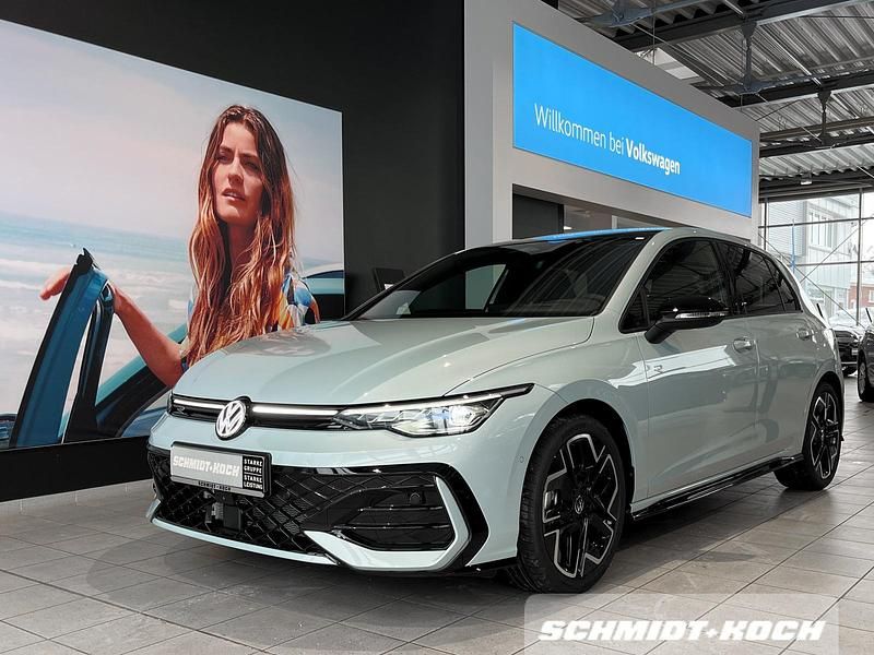 Neu VW Golf VIII R-line 150 PS (110 kW) 2026 Crystal ice blue (blau)
