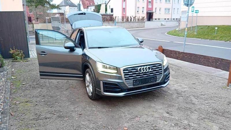 Gebraucht Audi Q2 Sport 150 PS (110 kW) 2017 Grau SUV