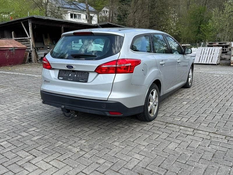 Usata Ford Focus 105 CV (77 kW) 2016 Argento Station wagon