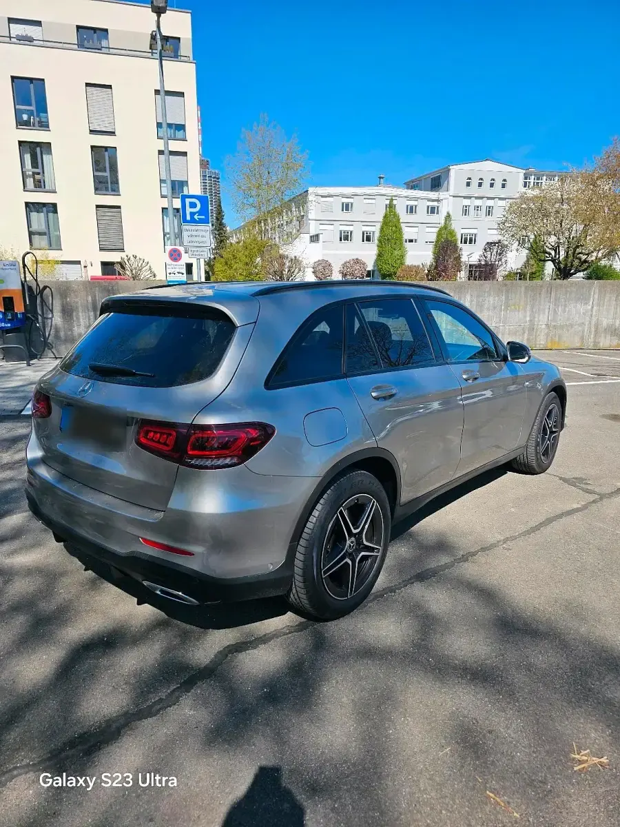 Gebraucht Mercedes GLC300 258 PS (189 kW) 2022 Silber SUV