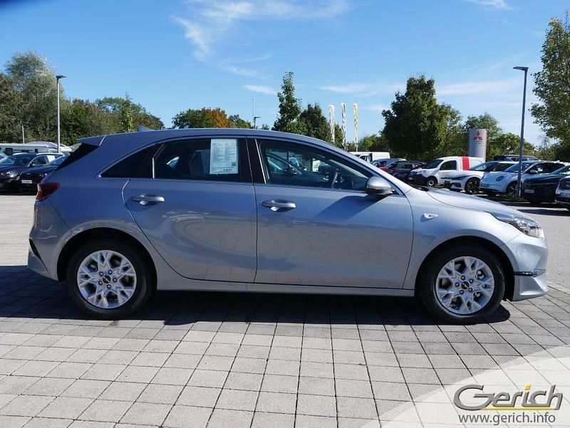 Gebraucht Kia Ceed Vision 140 PS (102 kW) 2025 Silber Kleinwagen