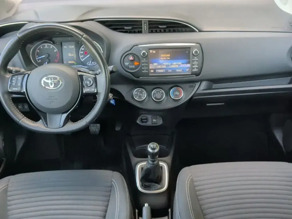 Gebraucht Toyota Yaris Comfort 111 PS (81 kW) 2018 Platinum bronze metallic (metallic) Kleinwagen