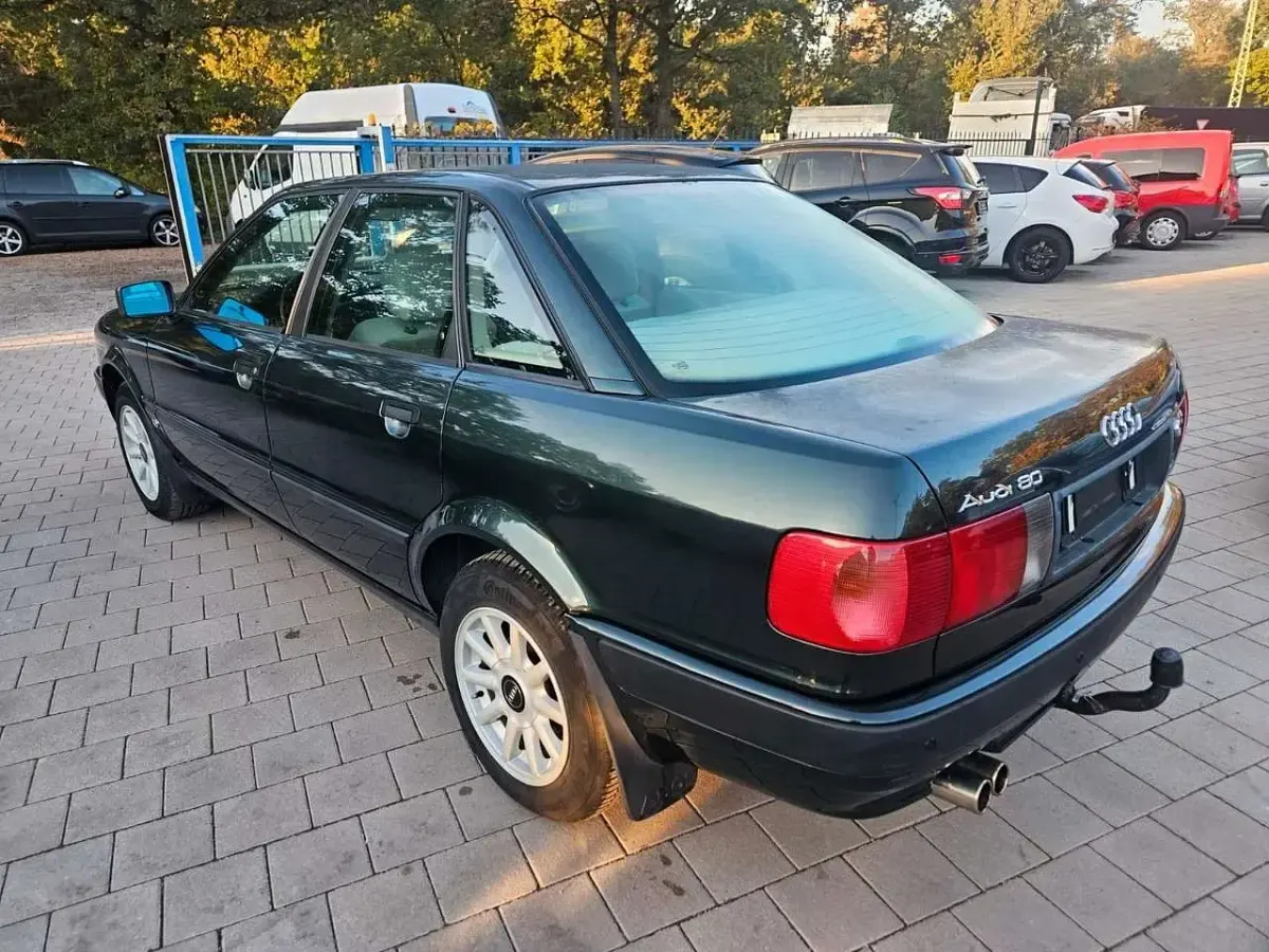 Używany Audi 80 90 KM (66 kW) 1992 Zielony Sedan/Limuzyna