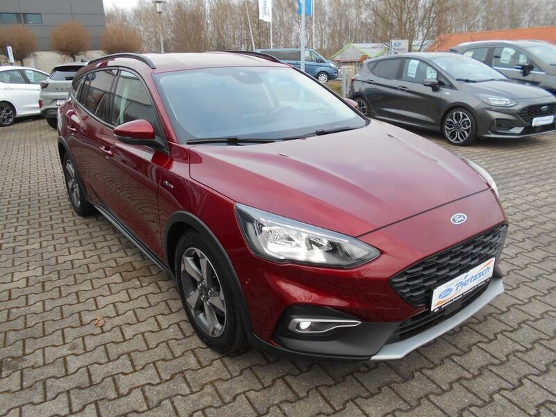Gebraucht Ford Focus Active 150 PS (110 kW) 2020 Rot Limousine