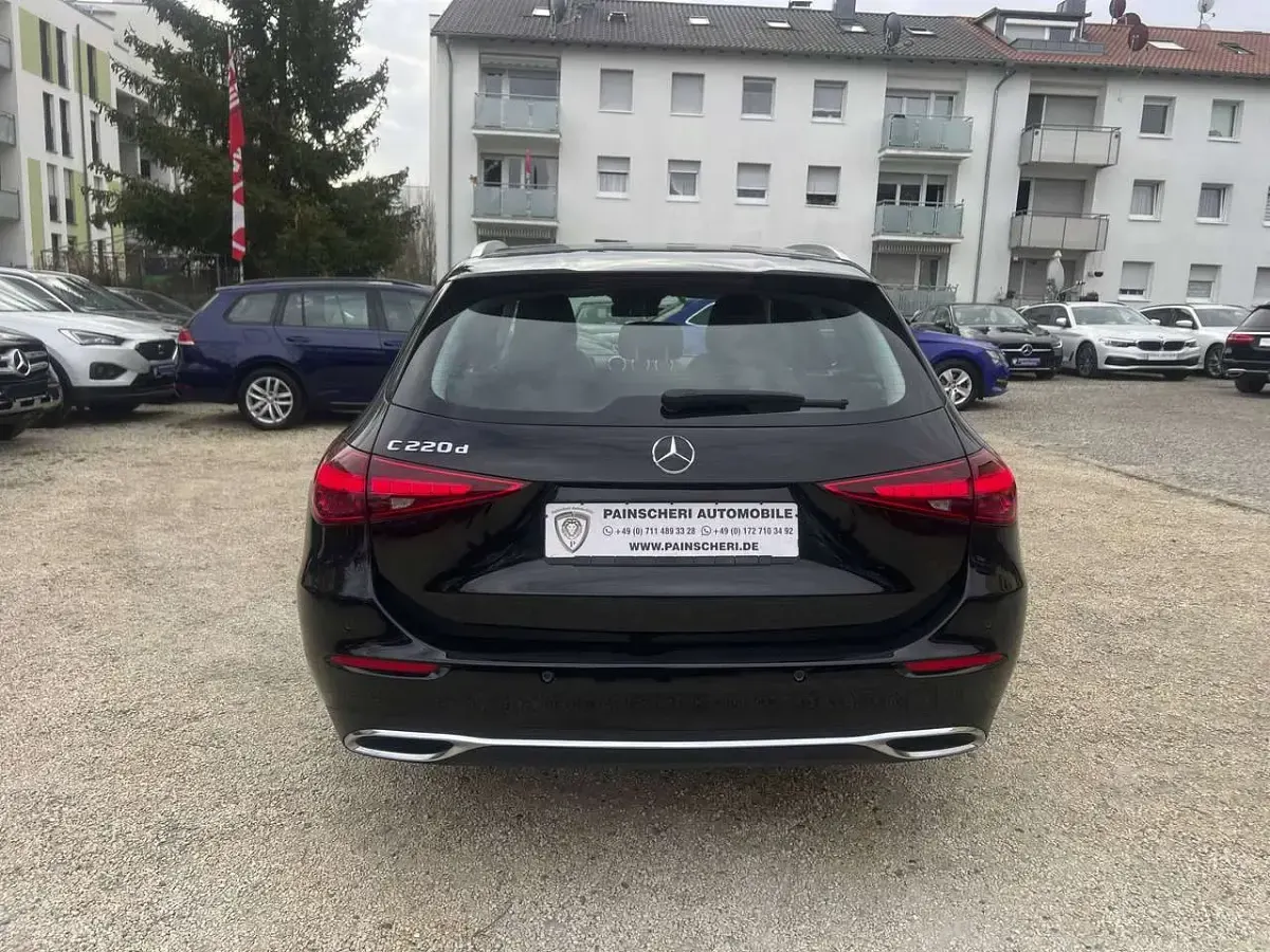 Gebraucht Mercedes C220 Avantgarde 200 PS (147 kW) 2023 Schwarz/baltic black Kombi