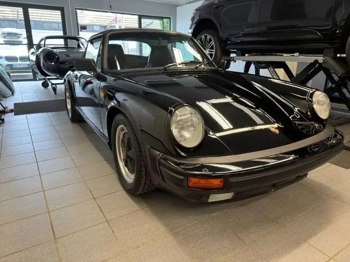 Gebraucht Porsche 911 Carrera Cabriolet 231 PS (169 kW) 1988 A1 schwarz Cabrio