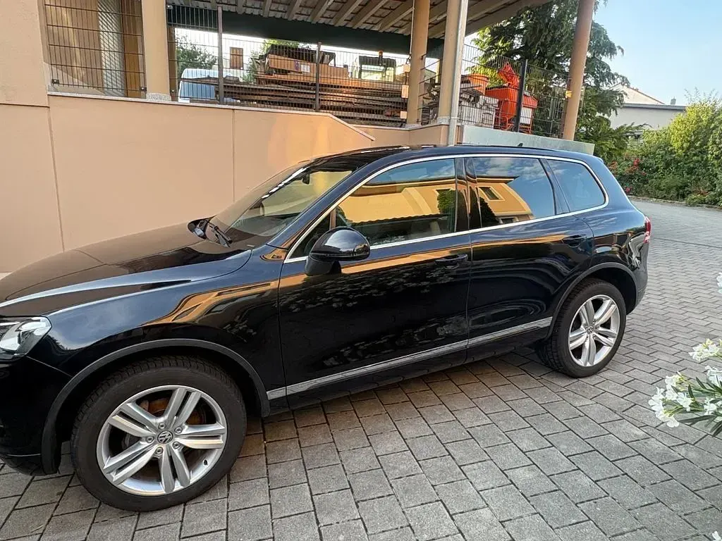 Gebraucht VW Touareg 245 PS (180 kW) 2012 Schwarz SUV