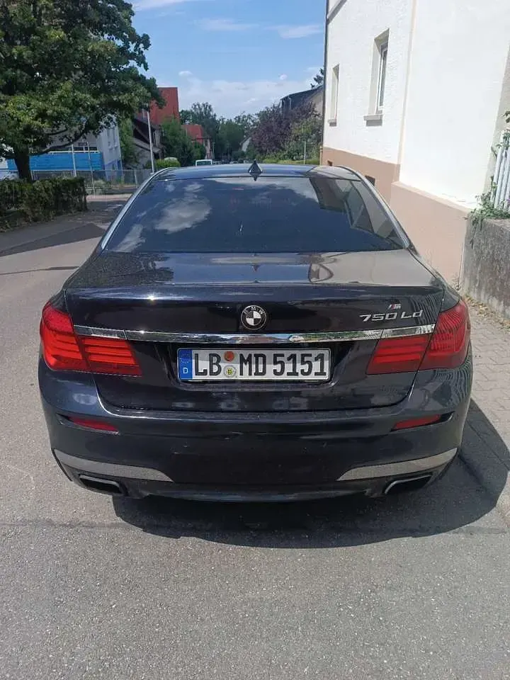 Gebraucht BMW 750L M Sport 381 PS (280 kW) 2012 Schwarz Limousine
