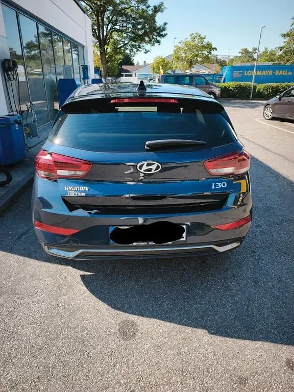 Gebraucht Hyundai i30 Advantage 101 PS (74 kW) 2024 Blau Limousine