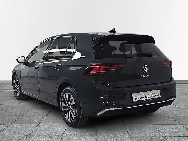 Gebraucht VW Golf VIII 116 PS (85 kW) 2026 Grau Limousine