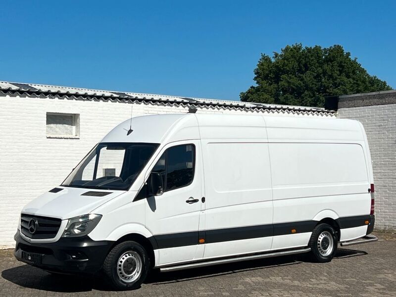 Weiß Gebraucht 2017 Mercedes Sprinter Van | 18.921 € (Fairer Preis) - Bild 1/4
