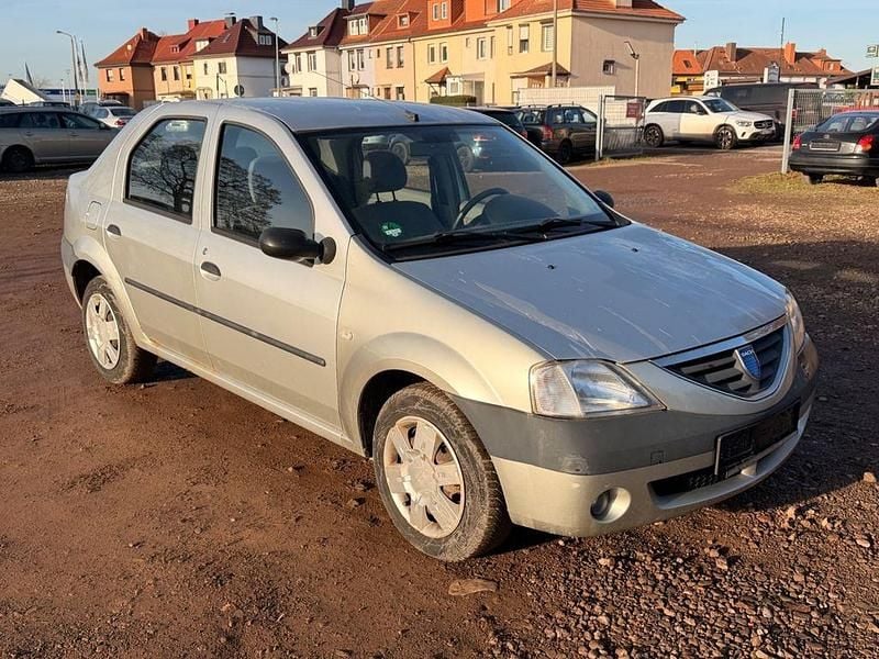 Grau Gebraucht 2006 Dacia Logan Lauréate Limousine | 699 € (Superpreis) - Bild 1/4