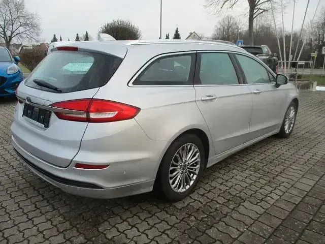 Gebraucht Ford Mondeo Titanium 150 PS (110 kW) 2021 Silber Limousine
