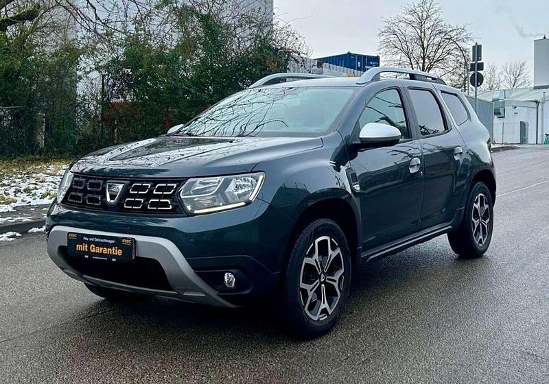 Grau Gebraucht 2018 Dacia Duster Prestige SUV | 8.290 € (Superpreis) - Bild 1/4