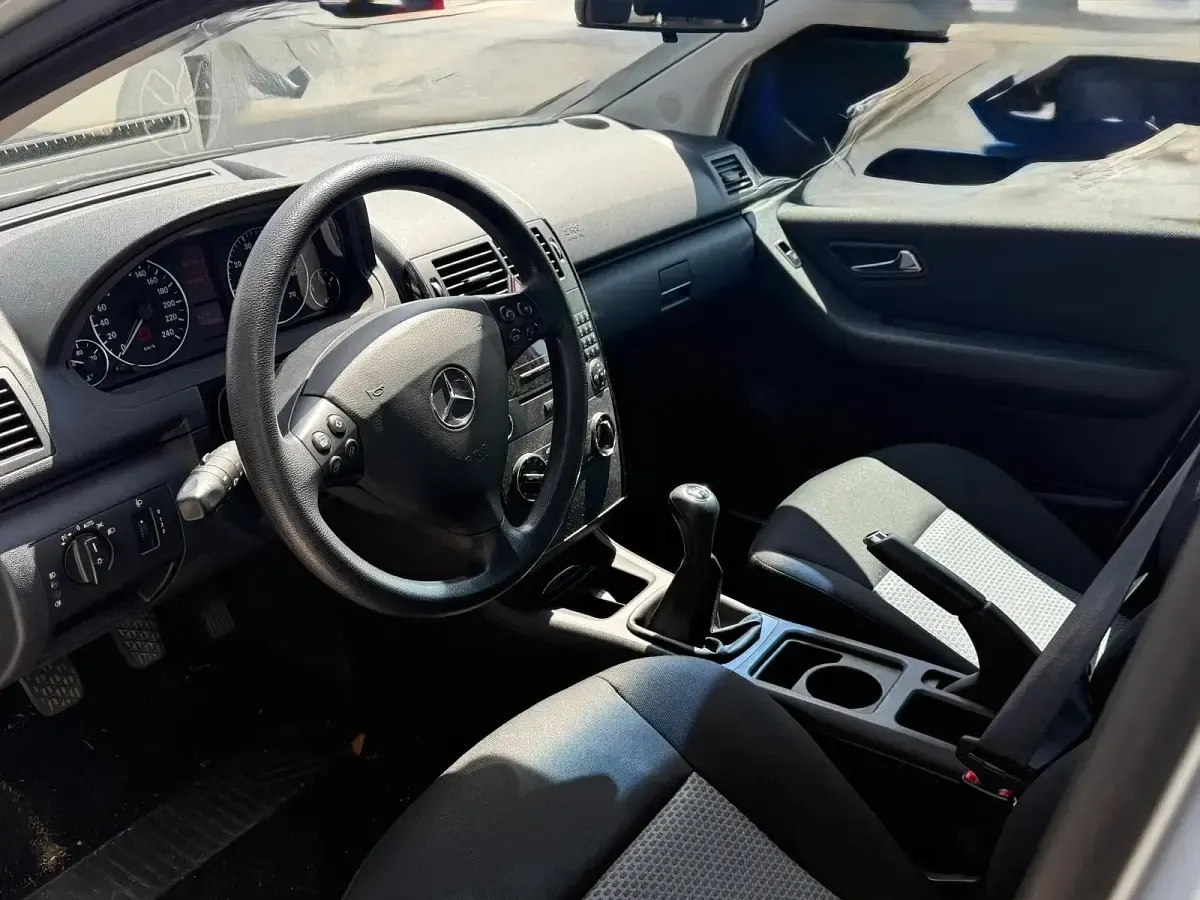 Gebraucht Mercedes A150 95 PS (69 kW) 2004 Silber Limousine