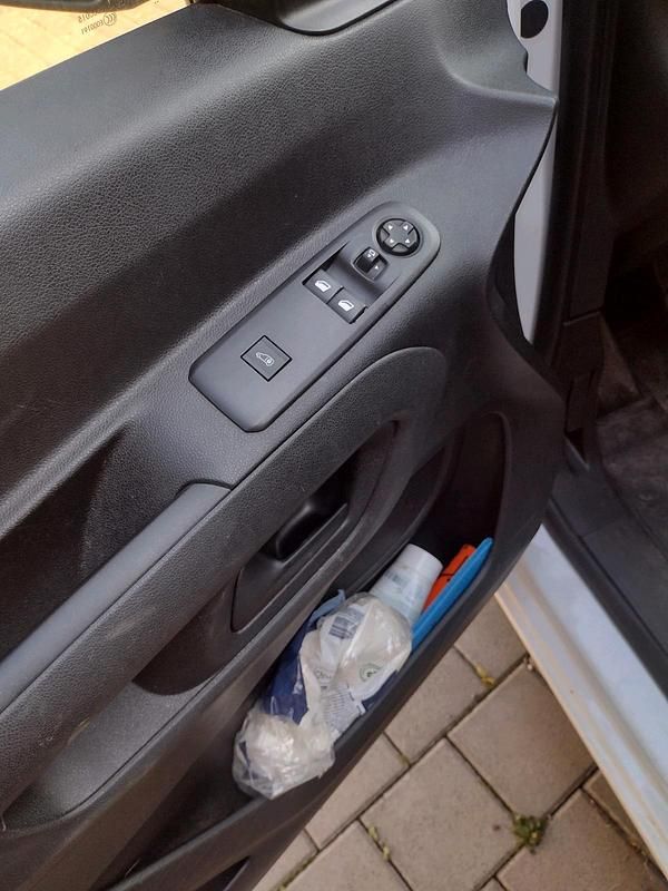 Gebraucht Opel Combo 101 PS (74 kW) 2019 Weiß Van / Kleinbus