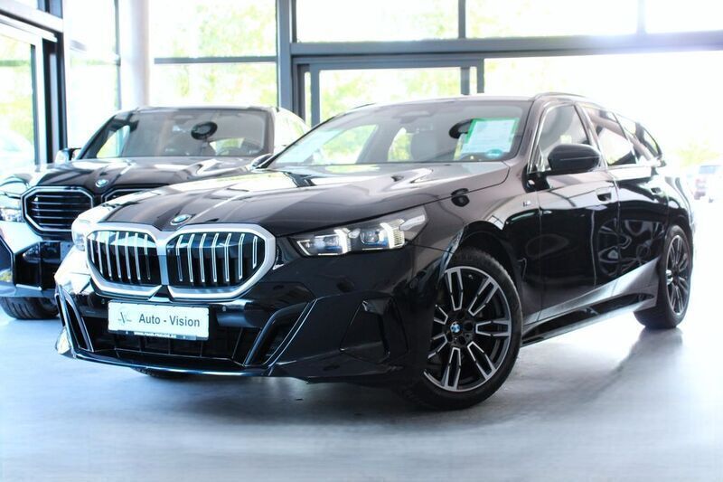 Schwarz Gebraucht 2024 BMW 520 M Sport Limousine | 56.880 € (Guter Preis) - Bild 1/3