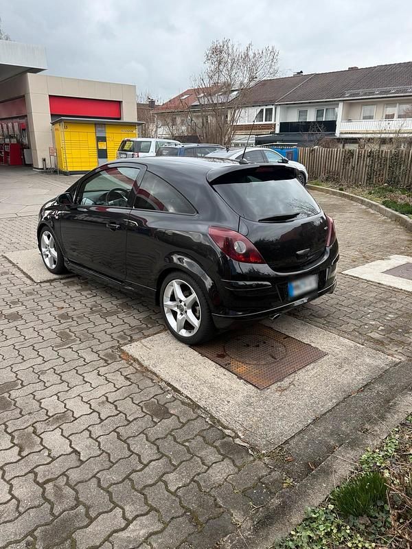 Gebraucht Opel Corsa 150 PS (110 kW) 2009 Schwarz Kleinwagen