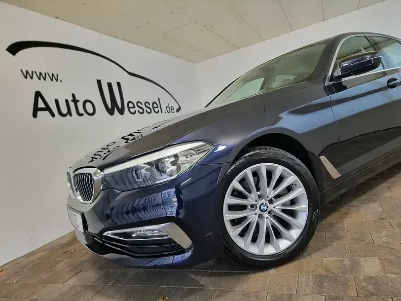 Gebraucht BMW 520 Luxury Line 190 PS (139 kW) 2020 Imperialblau brillanteffekt me Limousine