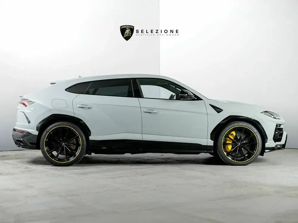 Usata Lamborghini Urus 650 CV (478 kW) 2023 Grigio SUV