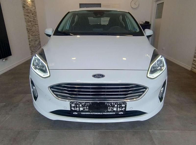 Gebraucht Ford Fiesta Titanium 101 PS (74 kW) 2019 Frostweiß Kleinwagen