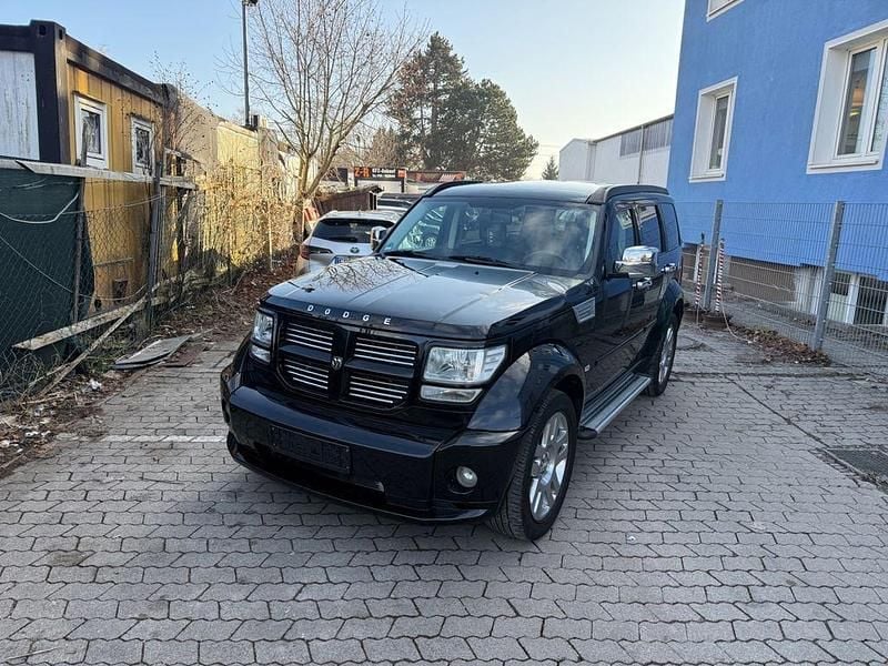 Schwarz Gebraucht 2008 Dodge Nitro SXT SUV | 4.900 € (Fairer Preis) - Bild 1/4
