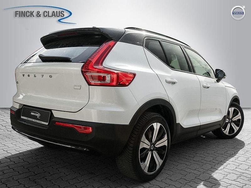Gebraucht Volvo XC40 Core 169 kW (231 PS) 2023 Snow / metallic SUV