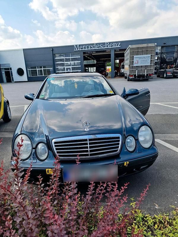 Gebraucht Mercedes CLK320 218 PS (160 kW) 1998 Blau Coupé