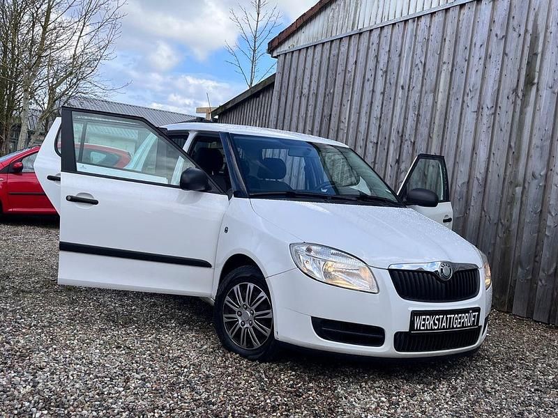 Gebraucht Skoda Fabia Classic 60 PS (44 kW) 2008 Weiß Limousine