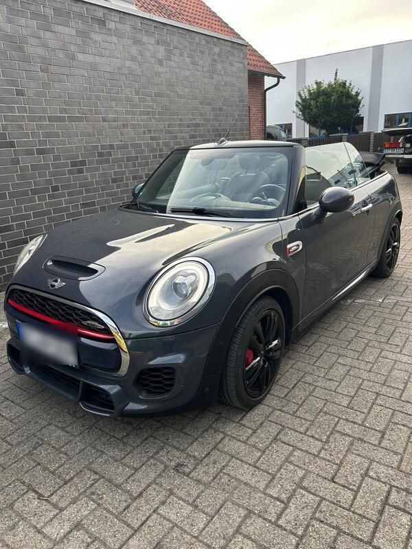 Grau Gebraucht 2017 Mini John Cooper Works Cabriolet Cabrio | 21.900 € (Fairer Preis) - Bild 1/4
