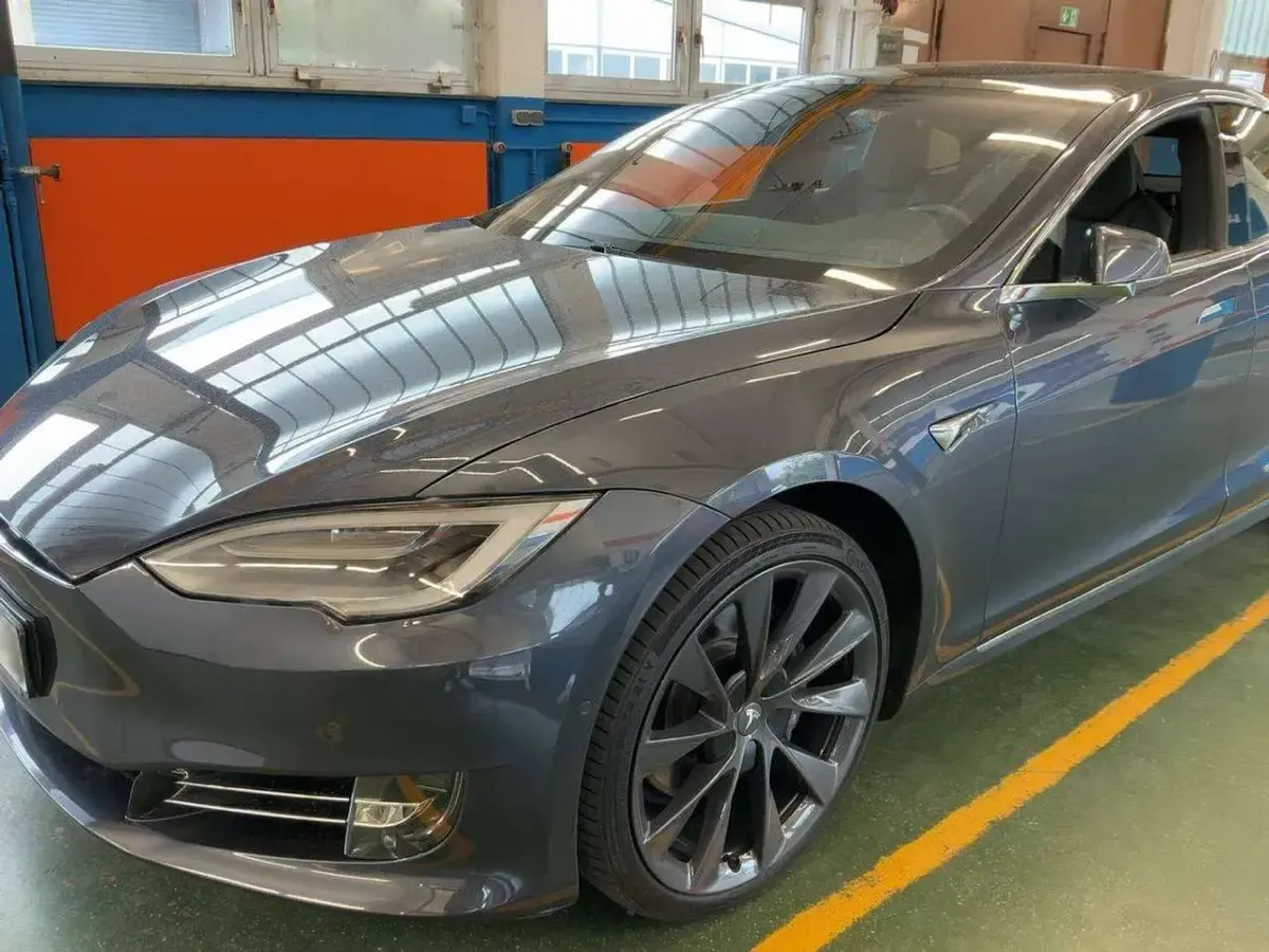 Gebraucht Tesla Model S Standard Range 244 kW (333 PS) 2019 Grau Kleinwagen
