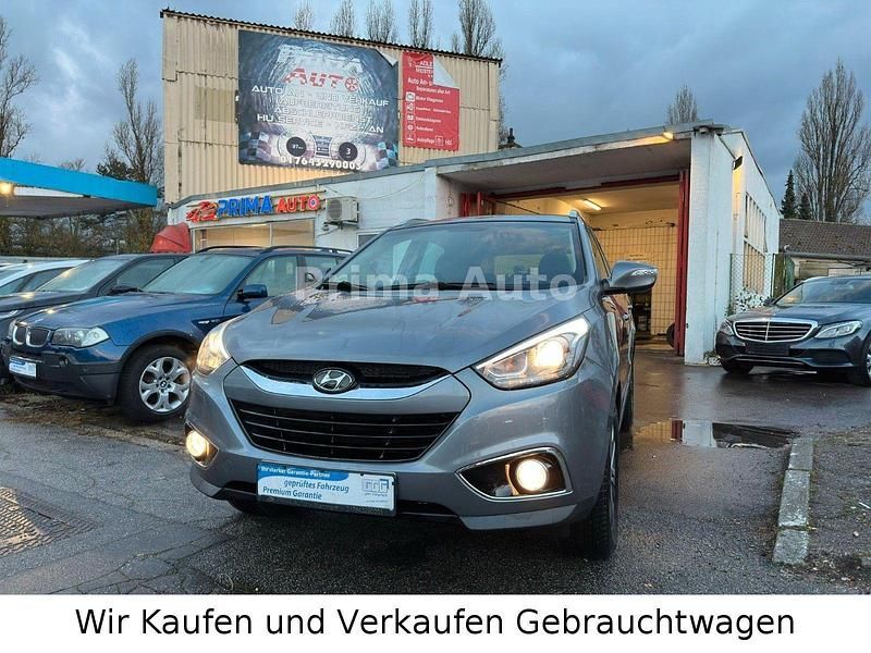 Grau Gebraucht 2015 Hyundai ix35 Edition SUV | 11.499 € (Fairer Preis) - Bild 1/3