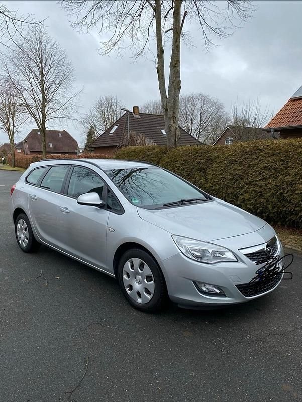 Gebraucht Opel Astra 116 PS (85 kW) 2012 Grau Kombi