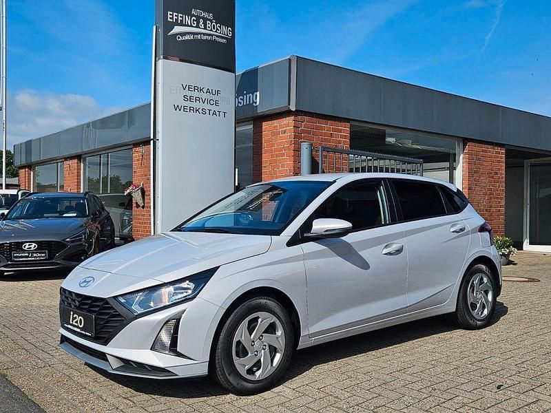 Grau Neu 2025 Hyundai i20 Limousine | 18.490 € (Fairer Preis) - Bild 1/4