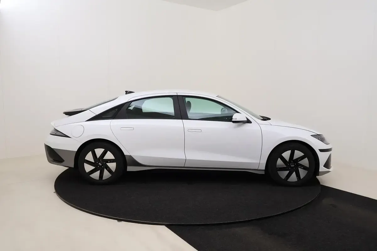 Neu Hyundai Ioniq 6 111 kW (151 PS) 2026 Serenity white Limousine