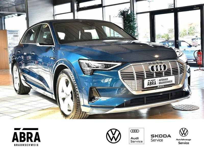 Gebraucht Audi e-tron Sport 158 kW (215 PS) 2020 Blau SUV