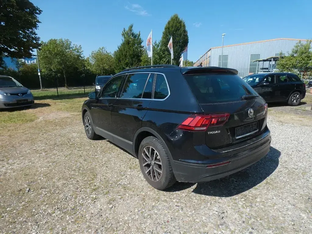 Gebraucht VW Tiguan Comfortline 150 PS (110 kW) 2019 Schwarz SUV