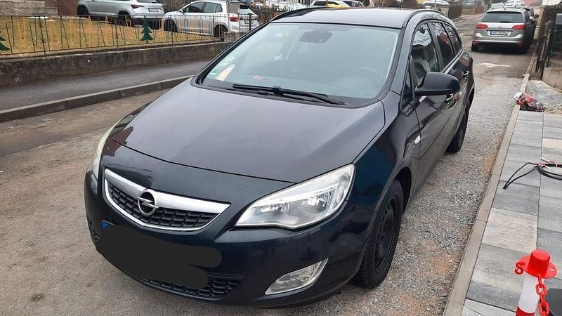 Gebraucht Opel Astra Sport 110 PS (80 kW) 2012 Schwarz Kombi
