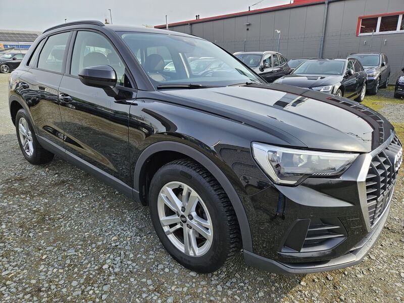 Schwarz Gebraucht 2022 Audi Q3 Basis SUV | 24.157 € (Guter Preis) - Bild 1/4