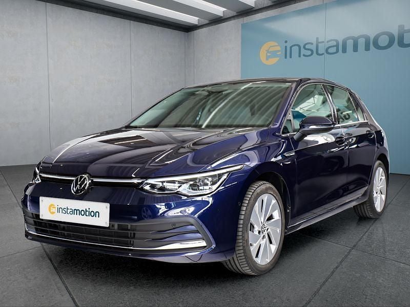 Blau Gebraucht 2024 VW Golf VIII Kleinwagen | 30.049 € (Superpreis) - Bild 1/4