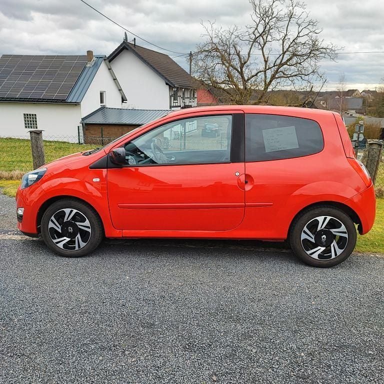 Gebraucht Renault Twingo Dynamique 75 PS (55 kW) 2013 Rot Kleinwagen