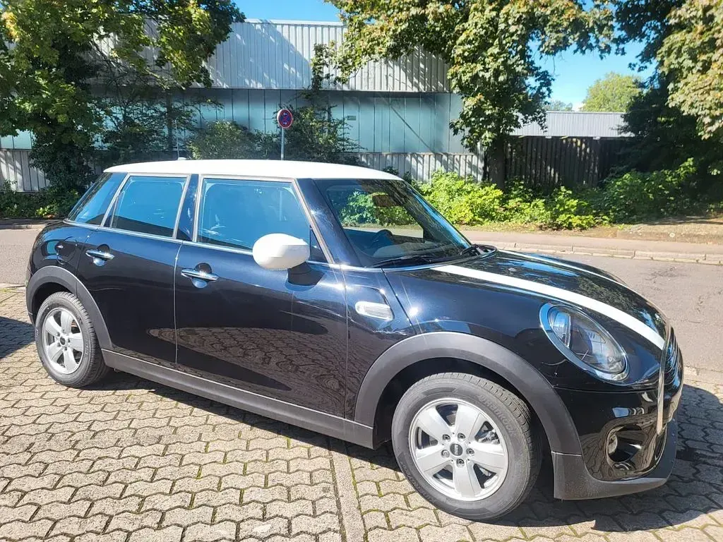 Gebraucht Mini Cooper 136 PS (100 kW) 2020 Schwarz Kleinwagen