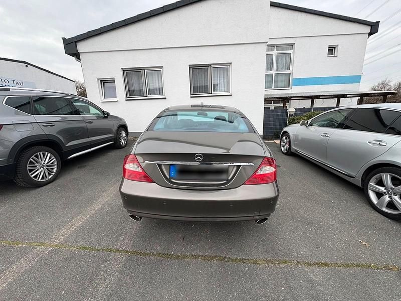 Gebraucht Mercedes CLS320 224 PS (164 kW) 2007 Andere farben Limousine
