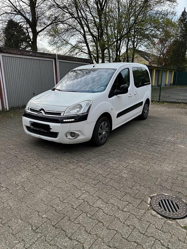 Gebraucht Citroën Berlingo 98 PS (72 kW) 2012 Weiß Van / Kleinbus