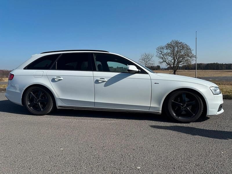 Gebraucht Audi A4 S-Line 177 PS (130 kW) 2012 Weiß Kombi